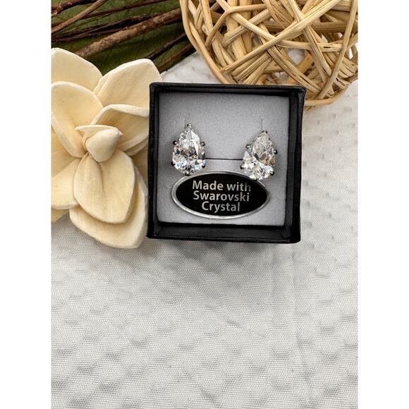 Teardrop Swarovski Crystal Earrings – Post Back - New in Gift Box - Picture 4 of 8